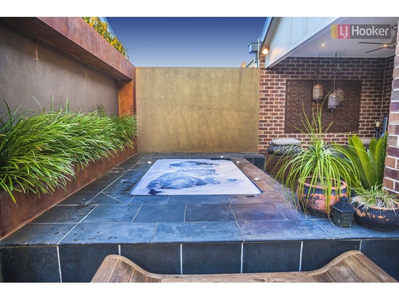 45 Bellfield Drive, Craigieburn VIC 3064