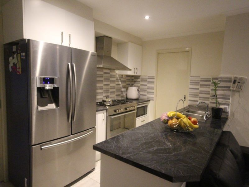 1 Yarcombe Cres, Craigieburn VIC 3064