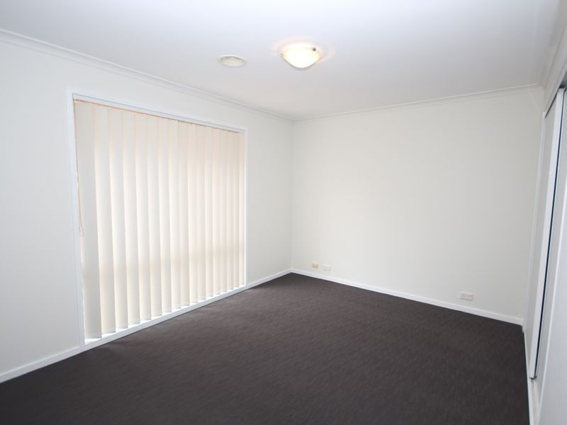 1 Pinnock Avenue, Roxburgh Park VIC 3064