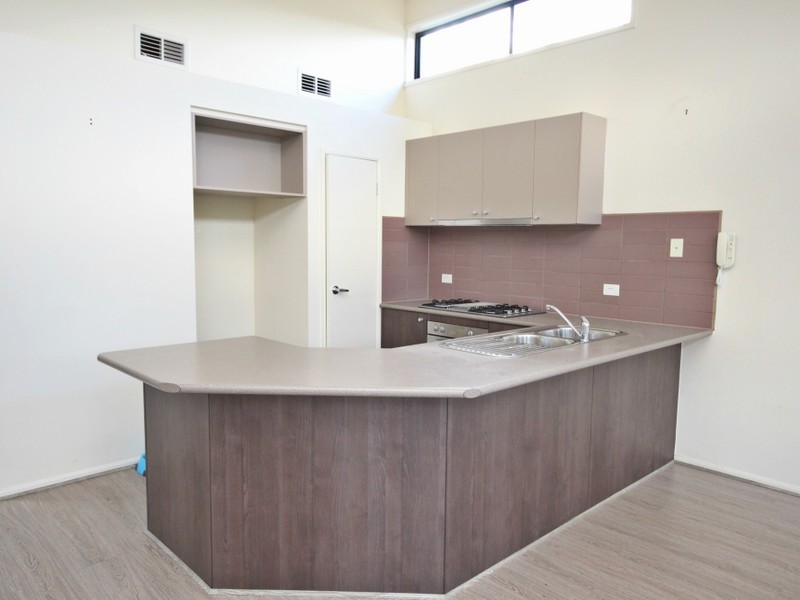 1/2-10 Creekwood Drive, Craigieburn VIC 3064