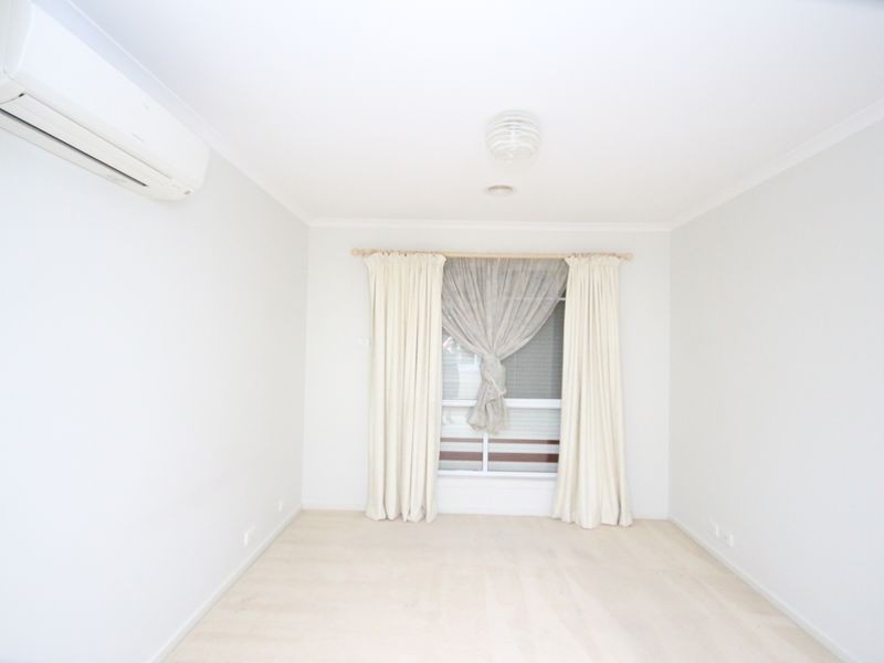 99 Mareeba Way, Craigieburn VIC 3064