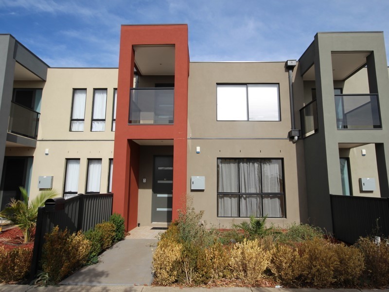 98 Newbury Boulevard, Craigieburn VIC 3064