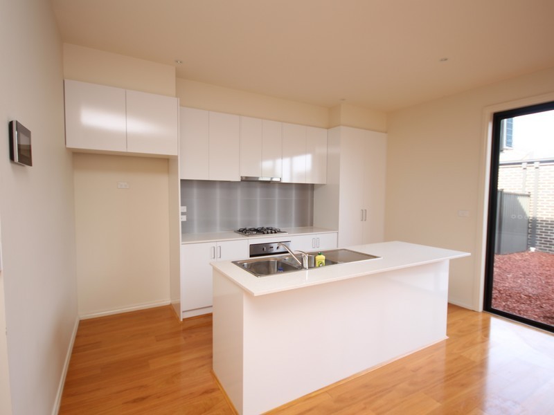 98 Newbury Boulevard, Craigieburn VIC 3064