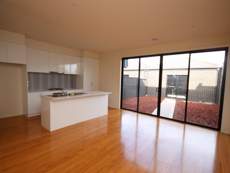 98 Newbury Boulevard, Craigieburn VIC 3064