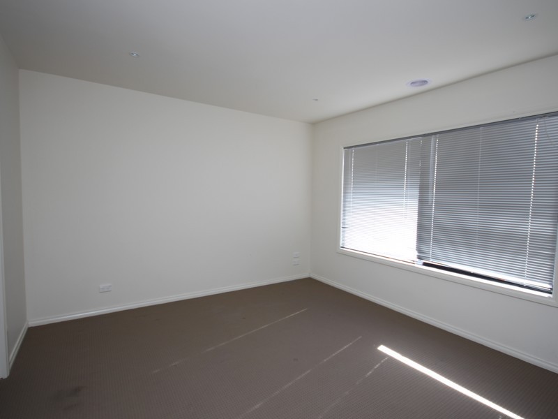 98 Newbury Boulevard, Craigieburn VIC 3064