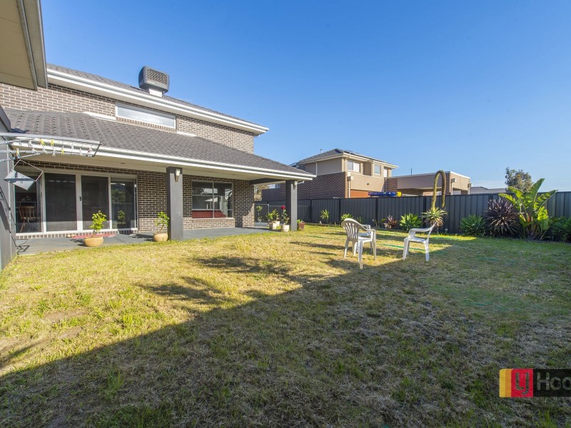 6 Mallard Cct, Craigieburn VIC 3064