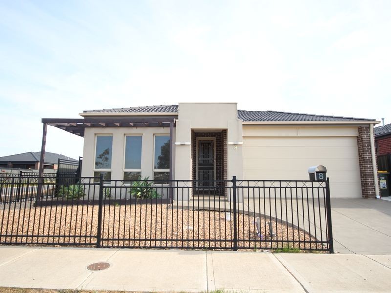 8 Jonesfield St, Craigieburn VIC 3064