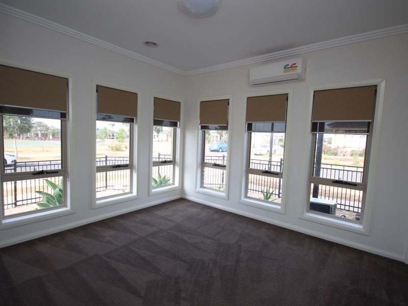 8 Jonesfield St, Craigieburn VIC 3064