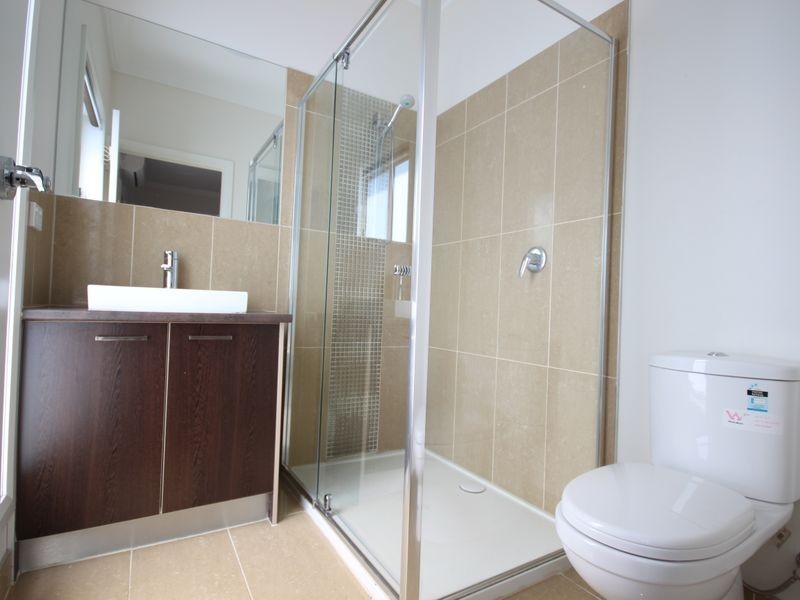 8 Jonesfield St, Craigieburn VIC 3064