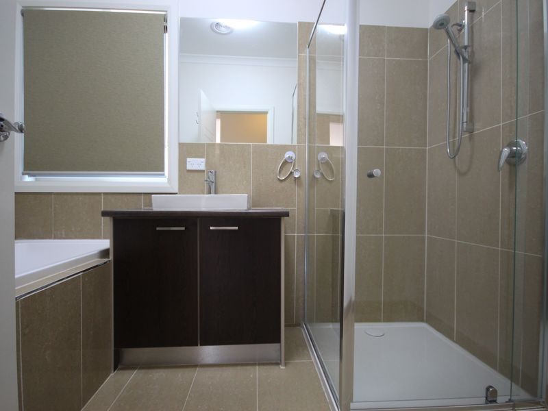 8 Jonesfield St, Craigieburn VIC 3064