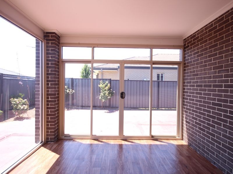 8 Jonesfield St, Craigieburn VIC 3064