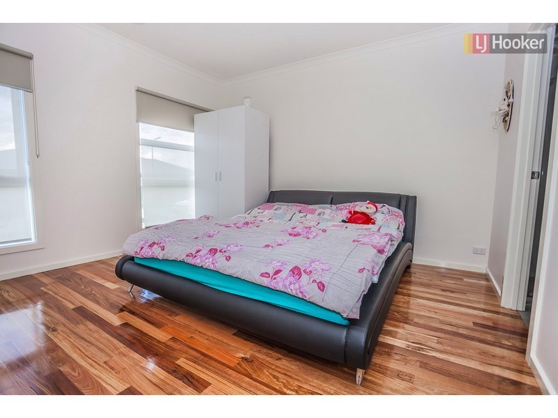 30 Periwinkle Circuit, Craigieburn VIC 3064