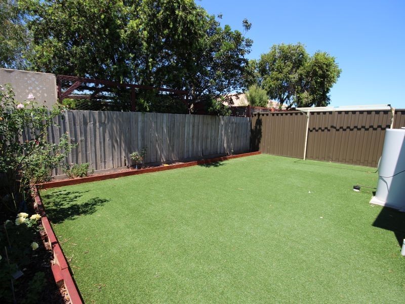 17 Furlong St, Craigieburn VIC 3064
