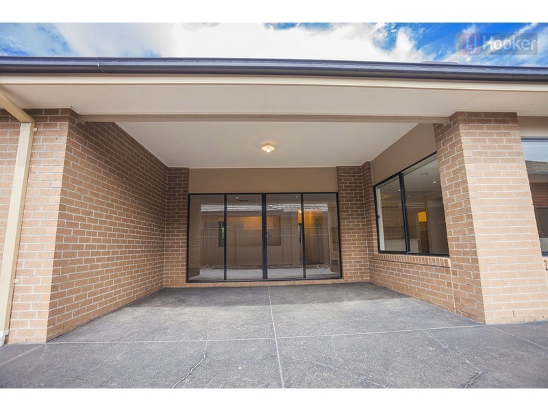 6 Meadow Street, Craigieburn VIC 3064