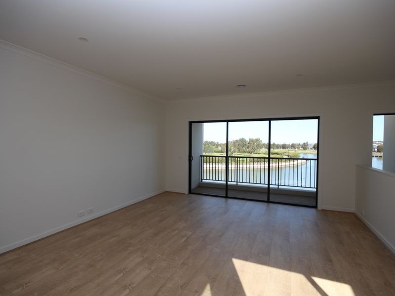 8 Yarramie Circuit, Craigieburn VIC 3064