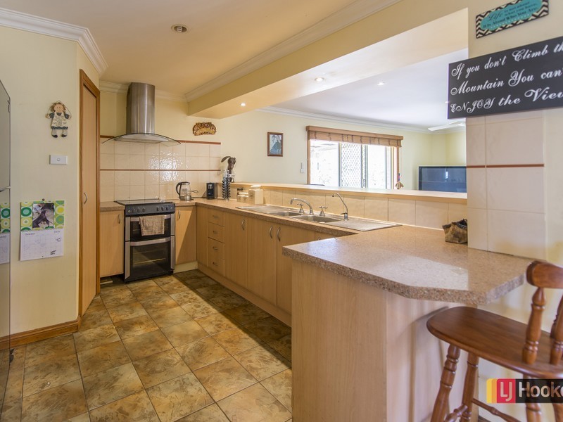 10 Watchet Court, Craigieburn VIC 3064