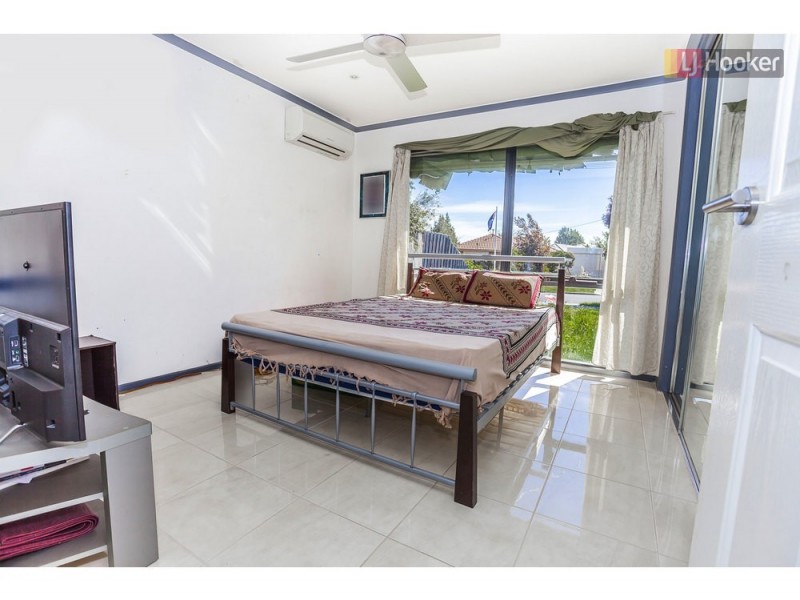 14 Watford Crescent, Craigieburn VIC 3064