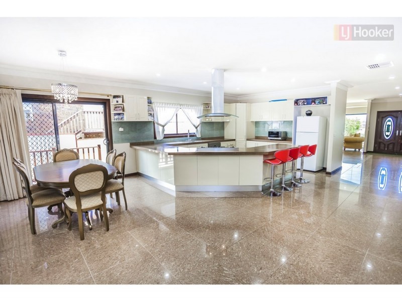36 Adderley Drive, Greenvale VIC 3059