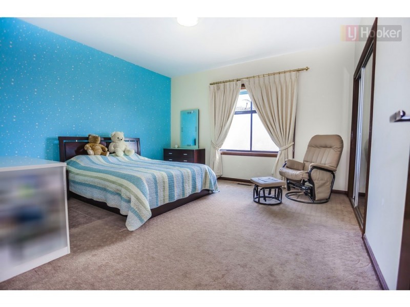 36 Adderley Drive, Greenvale VIC 3059