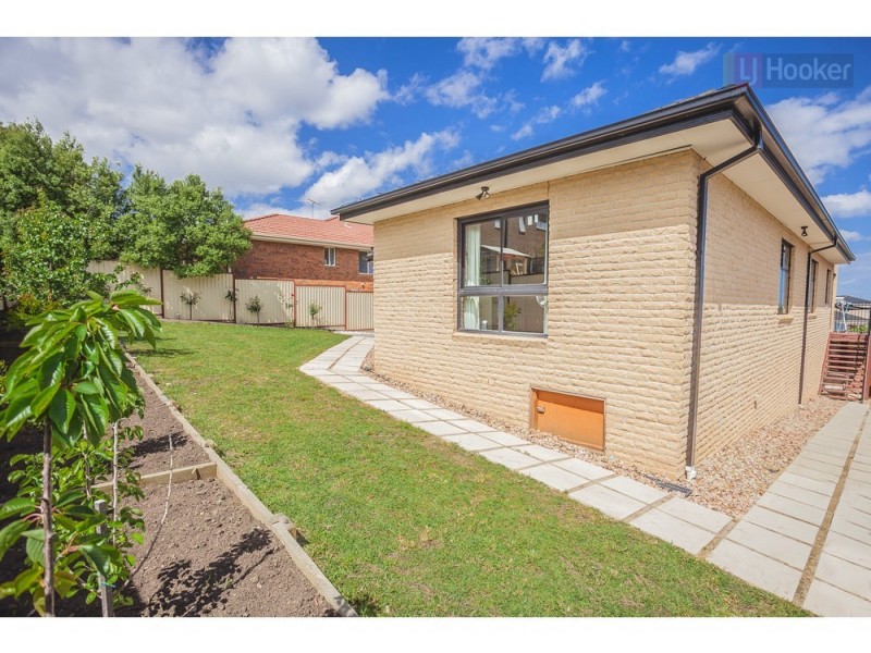 36 Adderley Drive, Greenvale VIC 3059