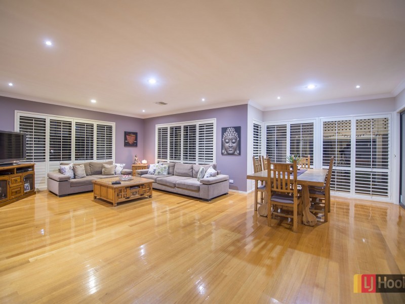 8 Boyden Square, Roxburgh Park VIC 3064