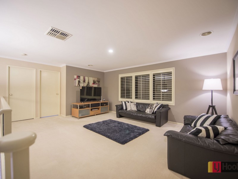 8 Boyden Square, Roxburgh Park VIC 3064