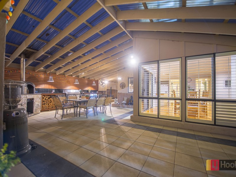 8 Boyden Square, Roxburgh Park VIC 3064