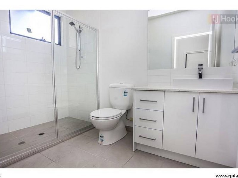 42 Furlong St, Craigieburn VIC 3064