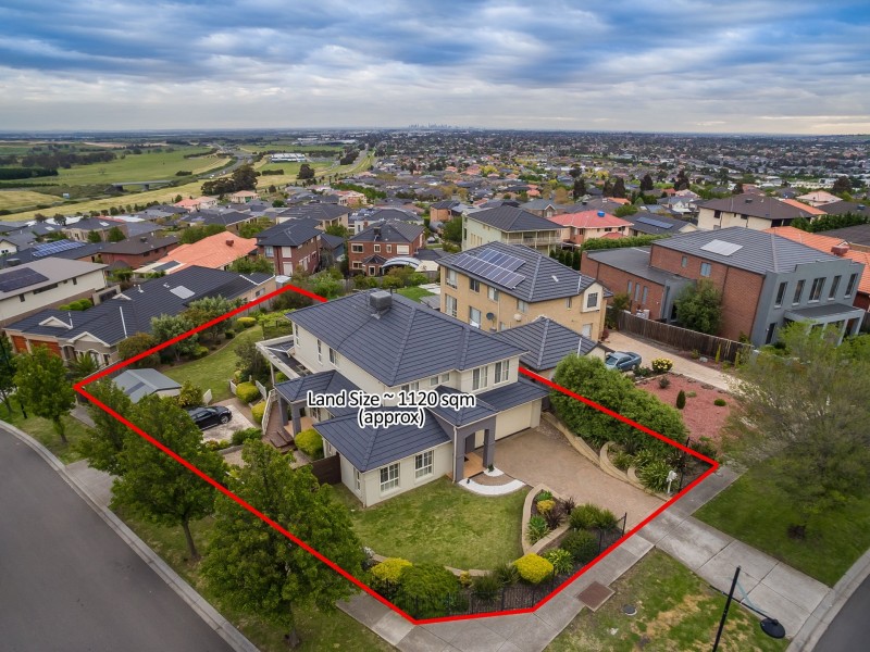 15 Parkside Rise, Craigieburn VIC 3064