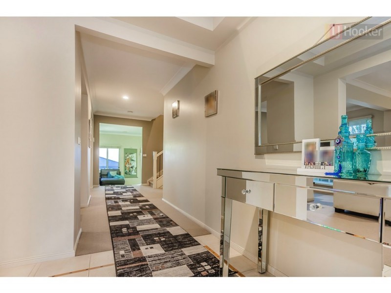 15 Parkside Rise, Craigieburn VIC 3064