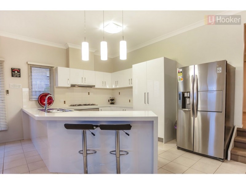 15 Parkside Rise, Craigieburn VIC 3064