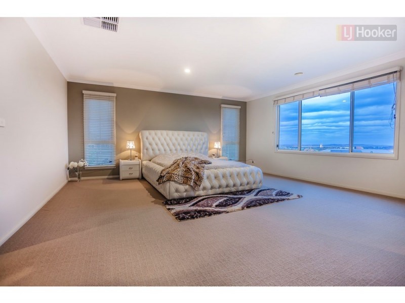 15 Parkside Rise, Craigieburn VIC 3064