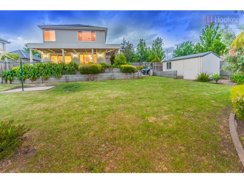 15 Parkside Rise, Craigieburn VIC 3064
