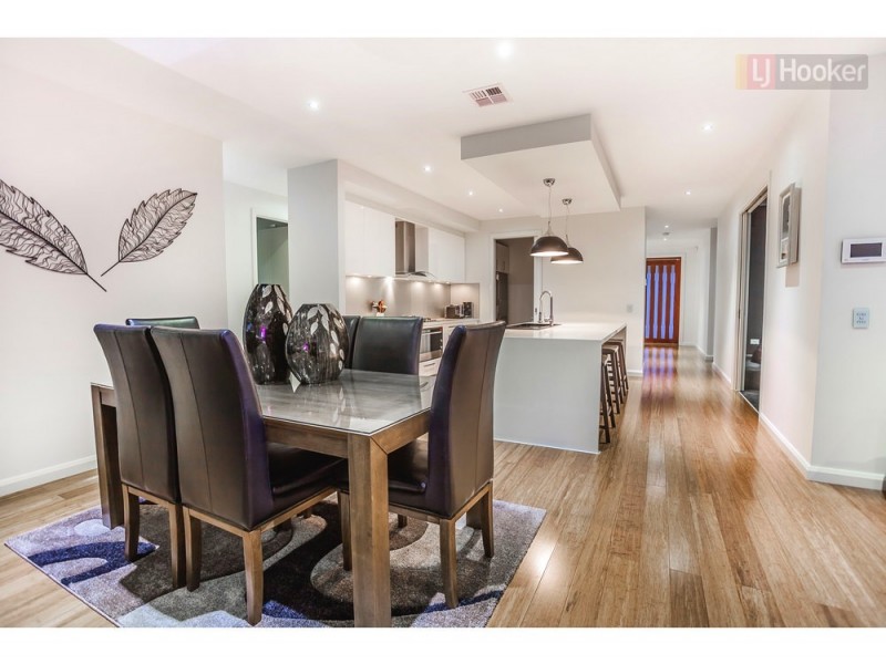 24 Champion Parade, Craigieburn VIC 3064