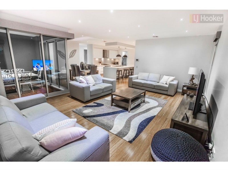 24 Champion Parade, Craigieburn VIC 3064