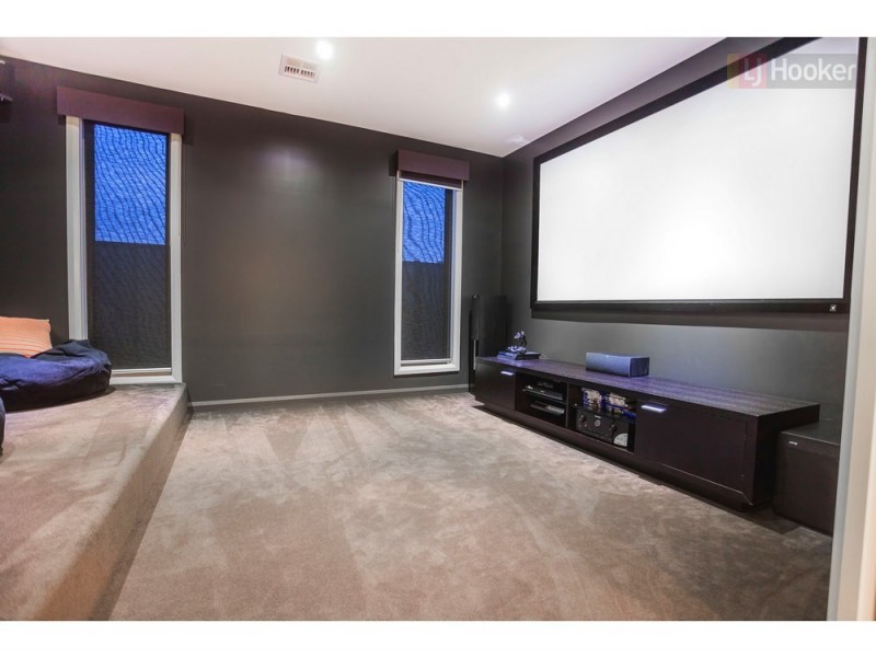 24 Champion Parade, Craigieburn VIC 3064