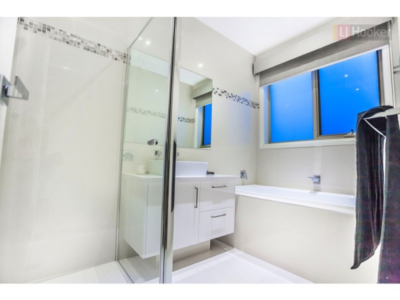 24 Champion Parade, Craigieburn VIC 3064