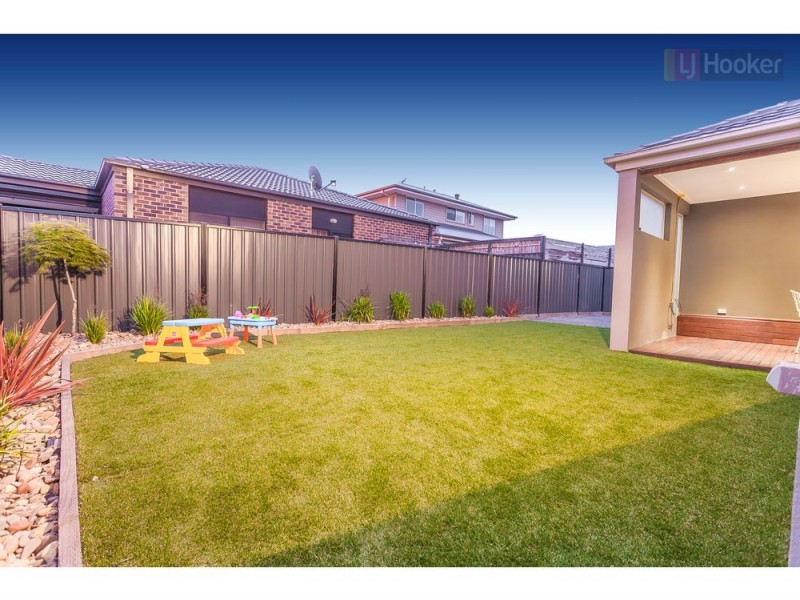 24 Champion Parade, Craigieburn VIC 3064