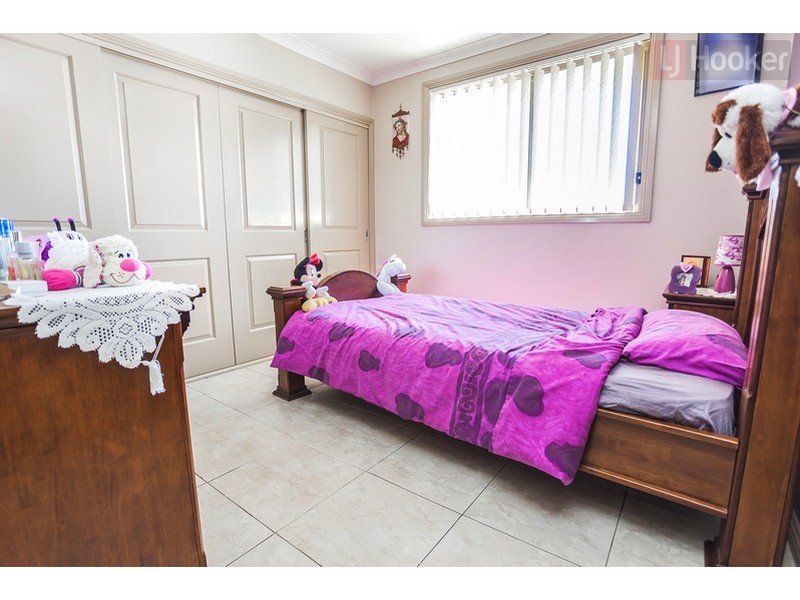 2 Colchester Circuit, Roxburgh Park VIC 3064