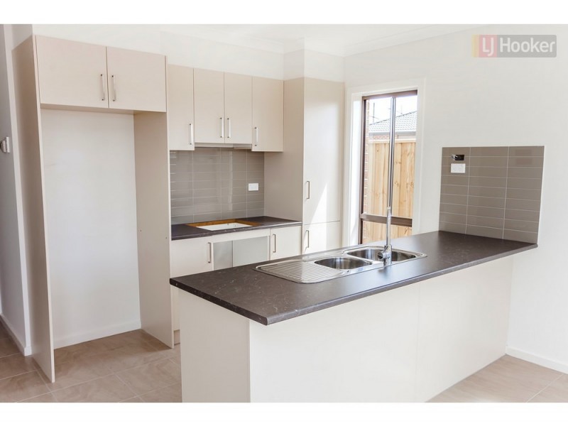 5 Degraves Street, Mickleham VIC 3064