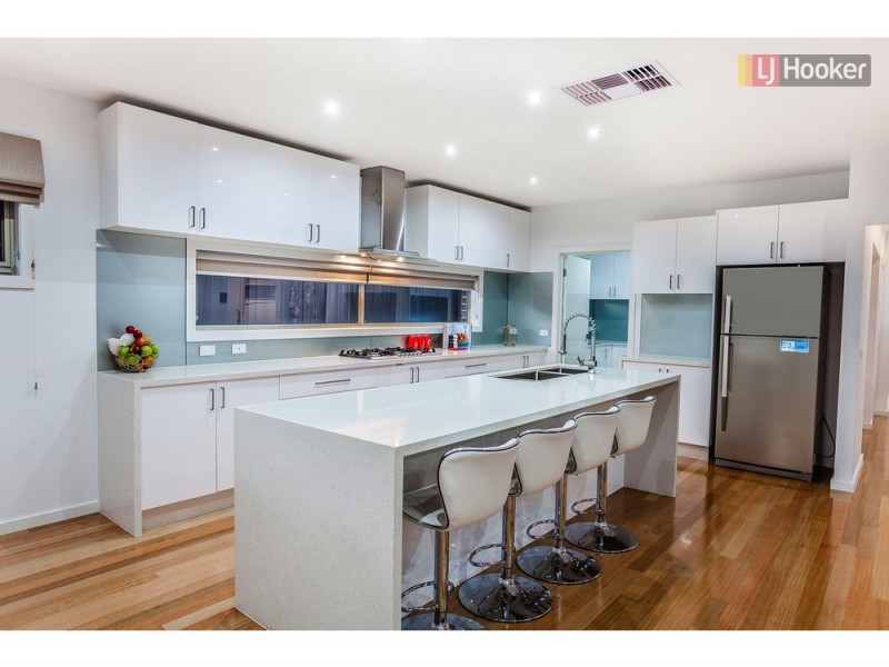 12 Brentwick Drive, Craigieburn VIC 3064