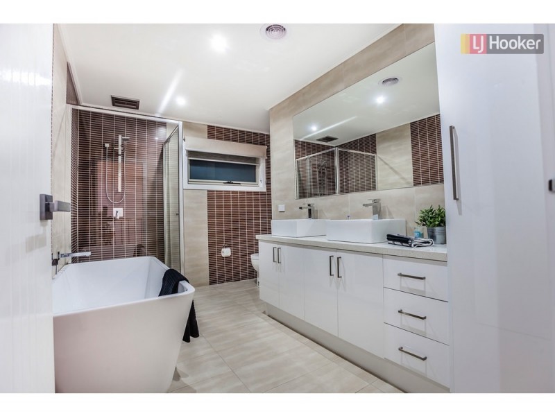 12 Brentwick Drive, Craigieburn VIC 3064