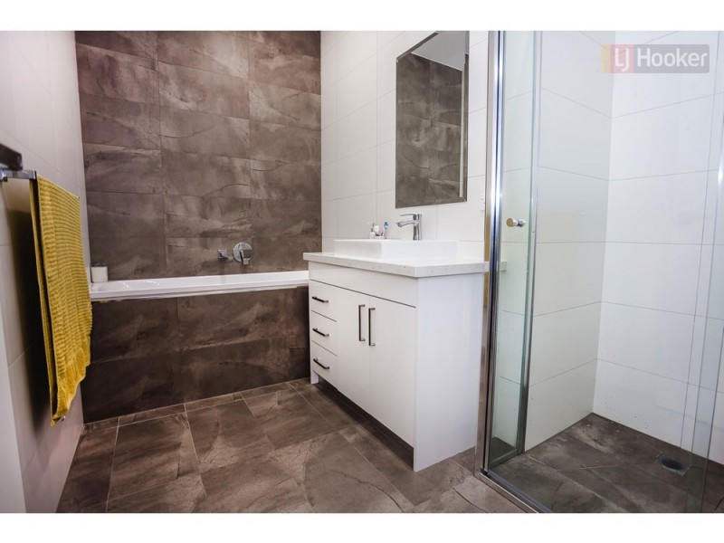 26 Faith Grange, Craigieburn VIC 3064