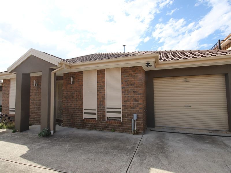 2/13 Green Valley Grove, Meadow Heights VIC 3048
