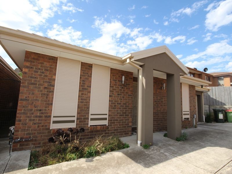 2/13 Green Valley Grove, Meadow Heights VIC 3048