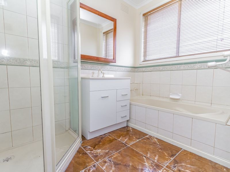 19 Lee Street, Craigieburn VIC 3064