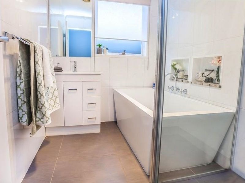 6 Wintle Close, Roxburgh Park VIC 3064