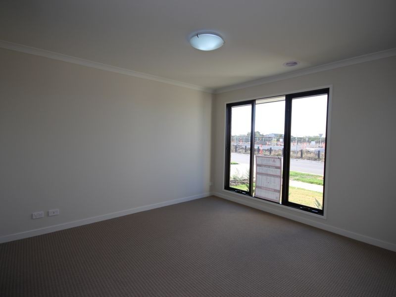 38 Bluebell Drive, Craigieburn VIC 3064