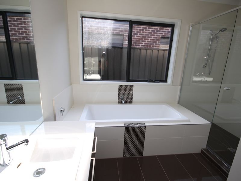 38 Bluebell Drive, Craigieburn VIC 3064