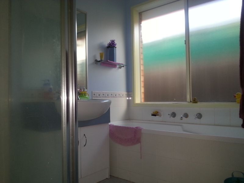 16 Brayford Nook, Craigieburn VIC 3064